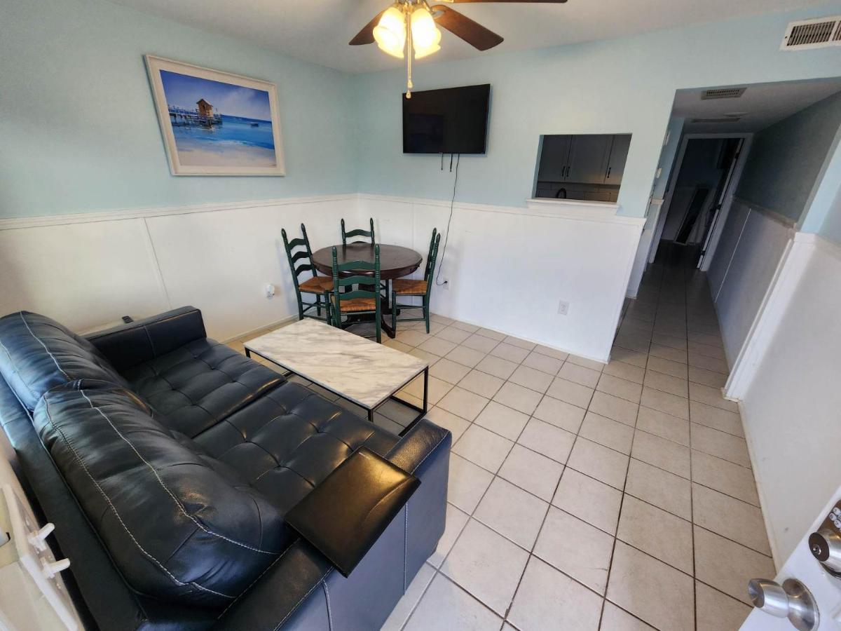 125 Atlantic Avenue Unit E - Pet Friendly! Walk To The Beach And Pier!1Br -1Ba - Sleeps 2-4 Guests! Myrtle Beach Zewnętrze zdjęcie
